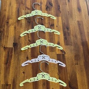 5 Vtg CLAROLYTE Anthropomorphic Train Baby Swivel Plastic Hangers Yellow+ *READ